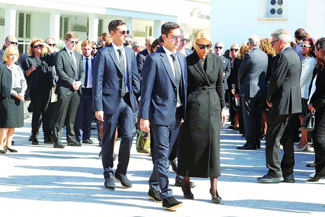 Σε κλίμα οδύνης η κηδεία της κόρης της οικογένειας Λεμού