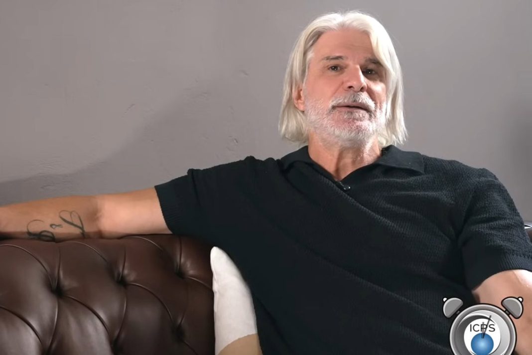 Ο Μάνος Πίντζης εξομολογείται: «Δεν μπορούσα να συνέλθω, έκλαιγα συνέχεια»