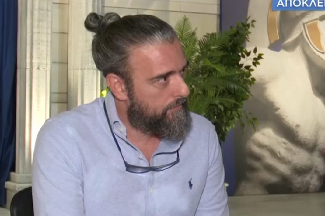 Σωτήρης Τσαφούλιας: «Στερούμε από τους γονείς των Τεμπών να κάνουν ότι θέλουν με τις σορούς των παιδιών τους»