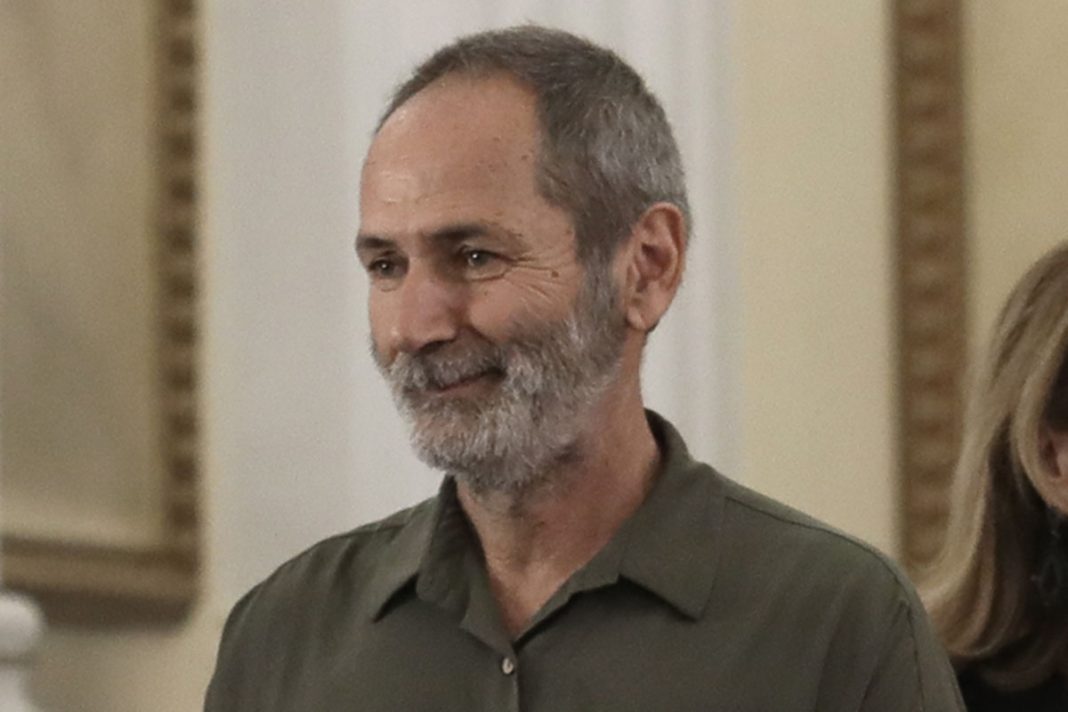 Πολ Ευμορφίδης: Στα συρτάρια για έξι χρόνια η απόφαση κατεδάφισης παράνομων ορόφων του «Coco-Mat»