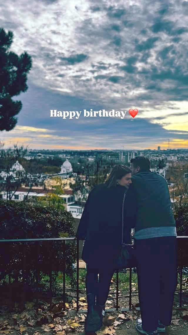 Η Δανάη Μπάρκα δημοσίευσε πρώτη φορά φωτογραφία αγκαλιά με τον σύντροφό της