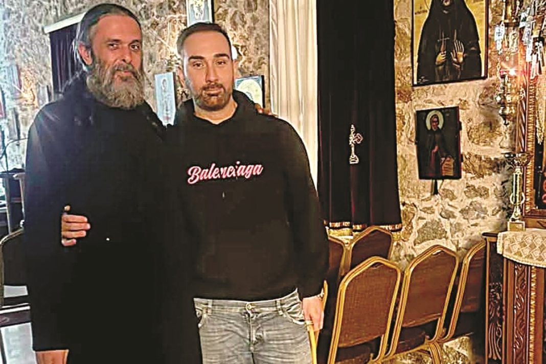 Οι επισκέψεις του Κοκλώνη στον ναό του Βεζυρέα στην οδό Λιοσίων