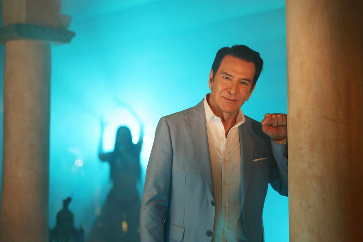 Ο Δημήτρης Κοντολάζος βάζει «φωτιά» στη νυχτερινή ζωή της Πάτρας Ο Δημήτρης Κοντολάζος βάζει «φωτιά» στη νυχτερινή ζωή της Πάτρας