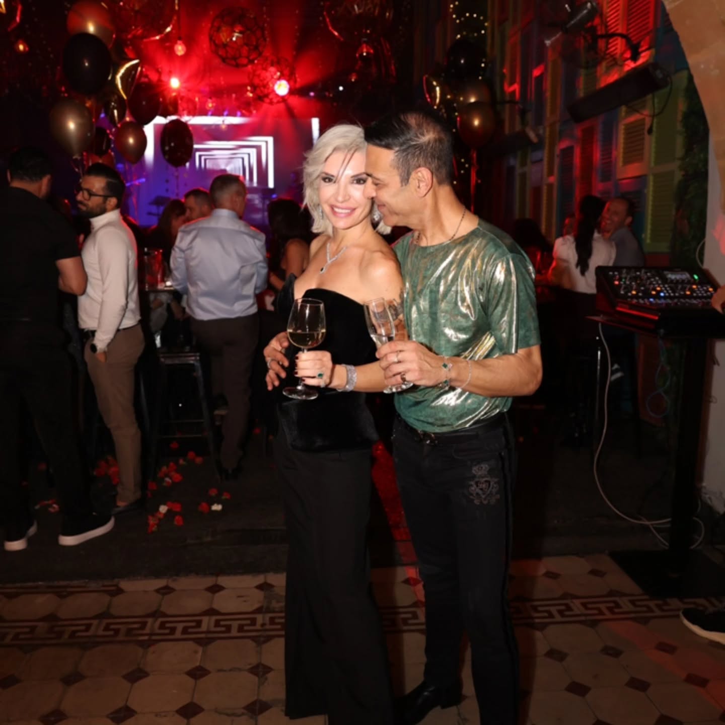 «Χαρούμενα 50 άντρα μου! Ο βράχος μου που με αντέχει 22 χρόνια»