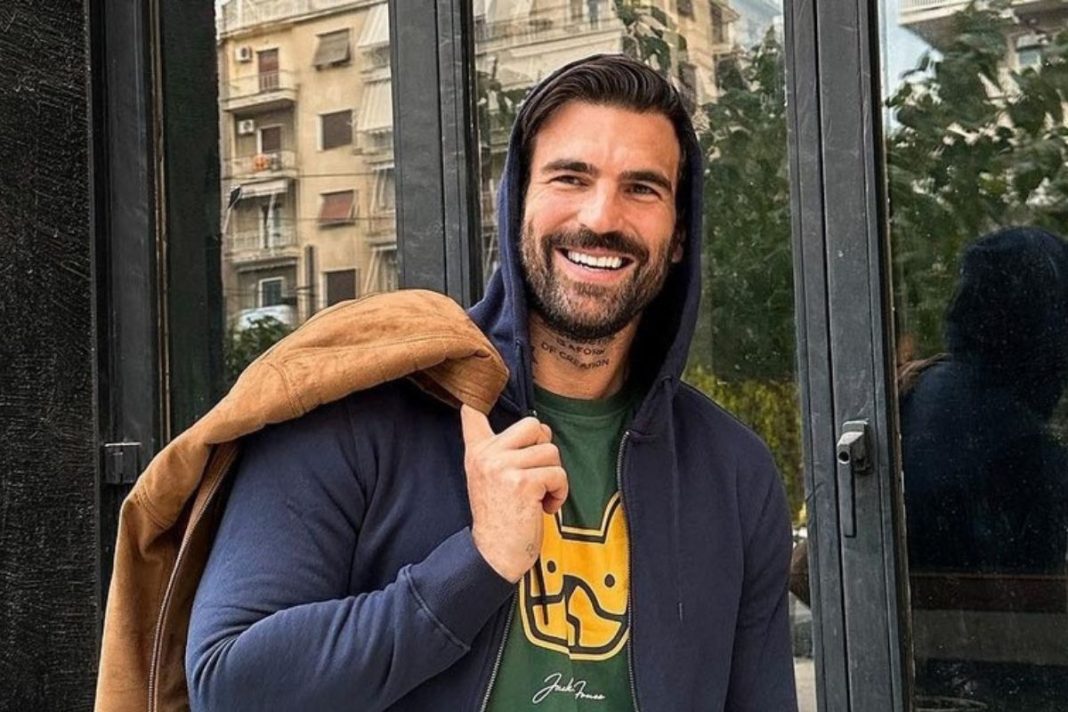 Δημήτρης Αλεξάνδρου: «Εδώ και 40 λεπτά ακούω “σε 10 είμαι έτοιμη”» – Για ποια το λέει