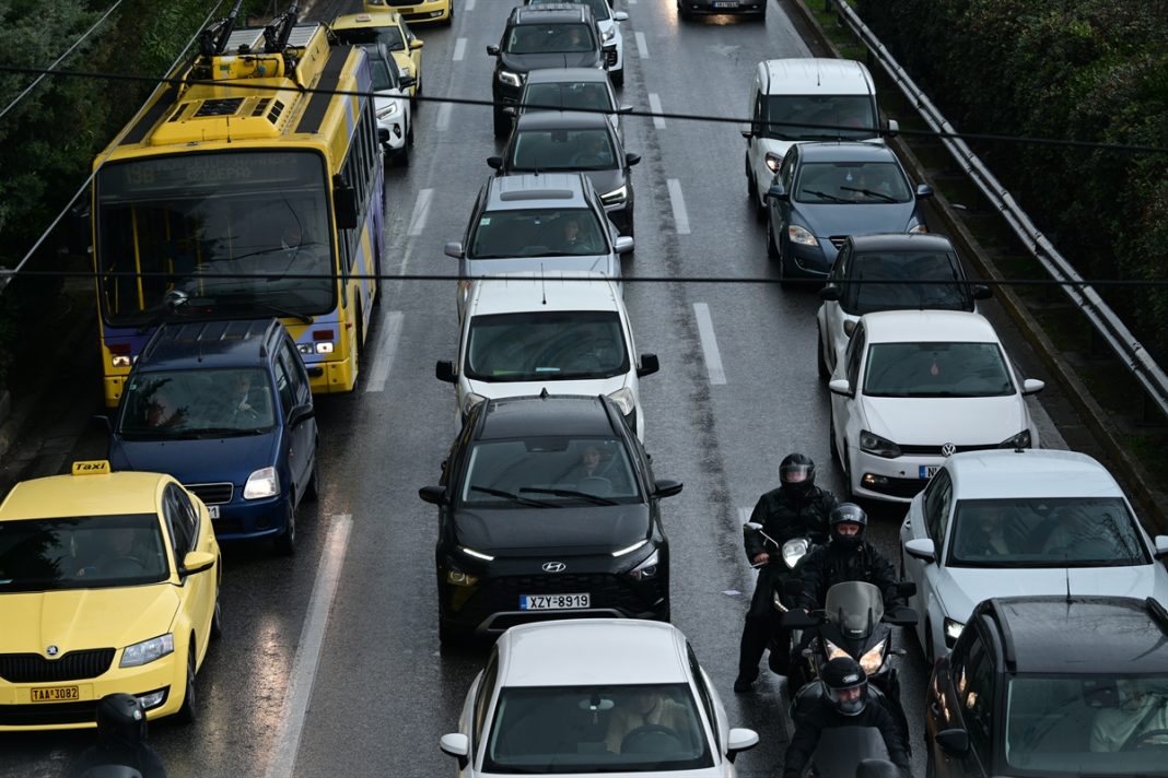 Η εβδομάδα ξεκινάει με αυξημένη κίνηση στους δρόμους - Δείτε αναλυτικά