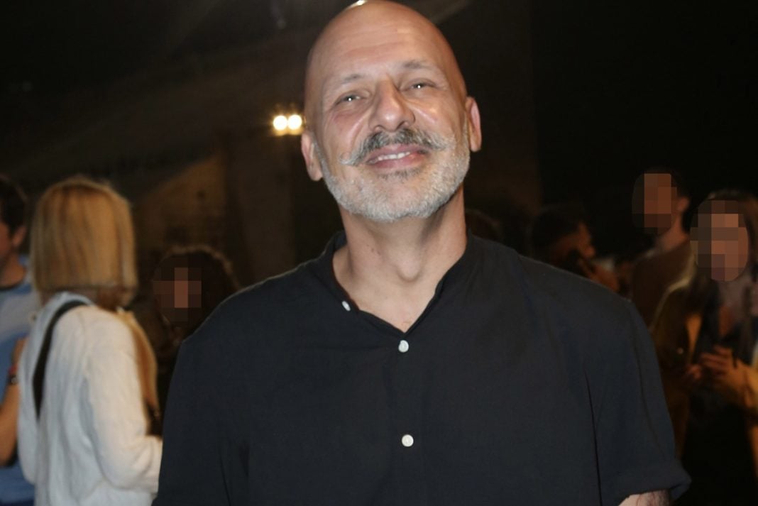 Δείτε σε ποια σειρά θα εισβάλλει ο Νίκος Μουτσινάς