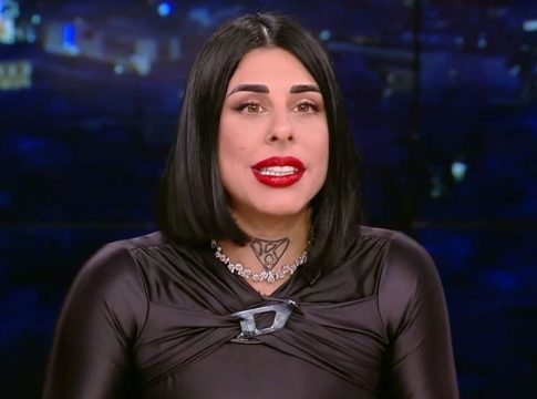 Super Κική: Τσακώθηκε στο Α.Τ. Χαλανδρίου για τη νέα ταυτότητα