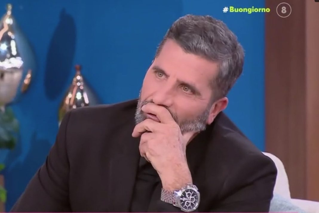 Συγκινεί ο Θανάσης Βισκαδουράκης: «Δεν έχω πει ποτέ τη λέξη μπαμπάς, με λέει ο γιος μου όμως»