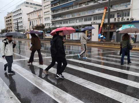 Πού θα «ανοίξουν» οι ουρανοί στην Ελλάδα; Πότε θα χτυπήσουν οι καταιγίδες την Αττική;
