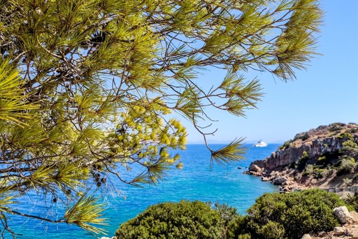 Αίθριος καιρός με θερμοκρασίες σε υψηλά επίπεδα για την εποχή