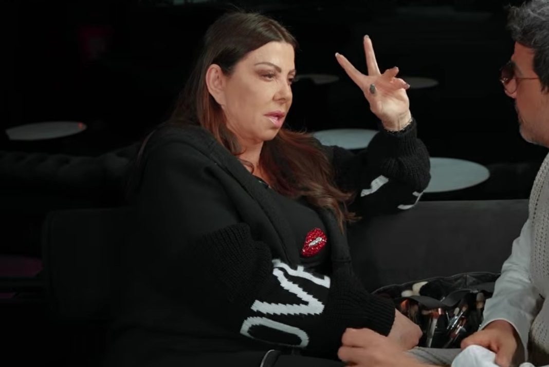 Συγκλονίζει η Άντζελα Δημητρίου μιλώντας για τον γιο της: «Είναι δύσκολο να του πεις “εγώ είμαι η μάνα σου”»
