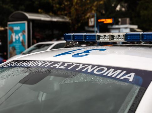 Θρίλερ στον Πειραιά: Νεκροί 28χρονος και 27χρονη μέσα σε αυτοκίνητο σε γκαράζ