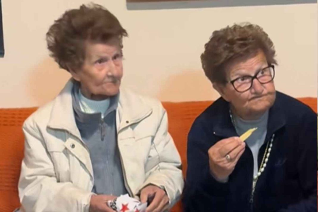 Junk food για τις δίδυμες γιαγιάδες