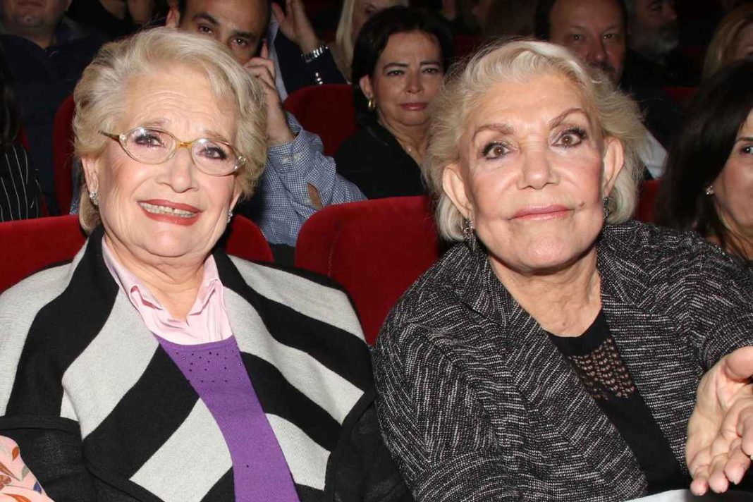 Μόνη μέσα στο βαρύ πένθος της η αδελφή της Μαρινέλλας