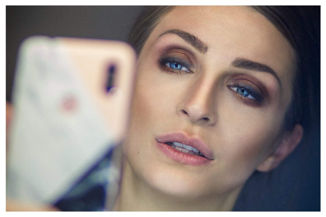 Aρμονική μύτη χωρίς χειρουργική επέμβαση: 3 beauty tricks που κάνουν τη διαφορά!