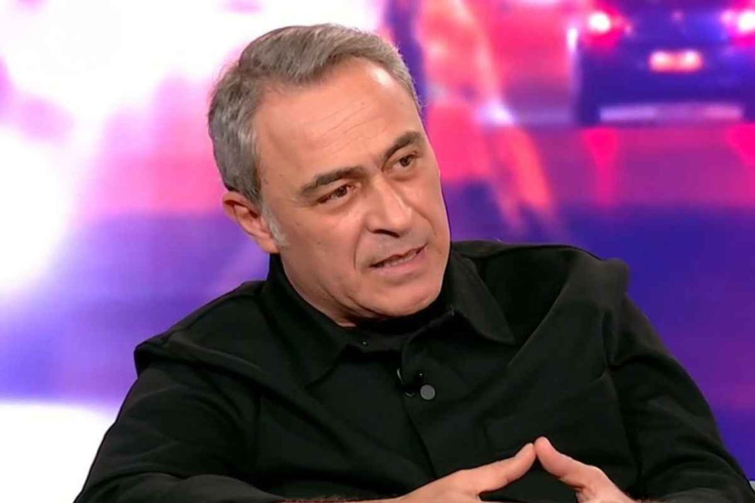 Θανάσης Κουρλαμπάς: «Έχασα τον πατέρα μου νωρίς και ζορίστηκα πολύ»