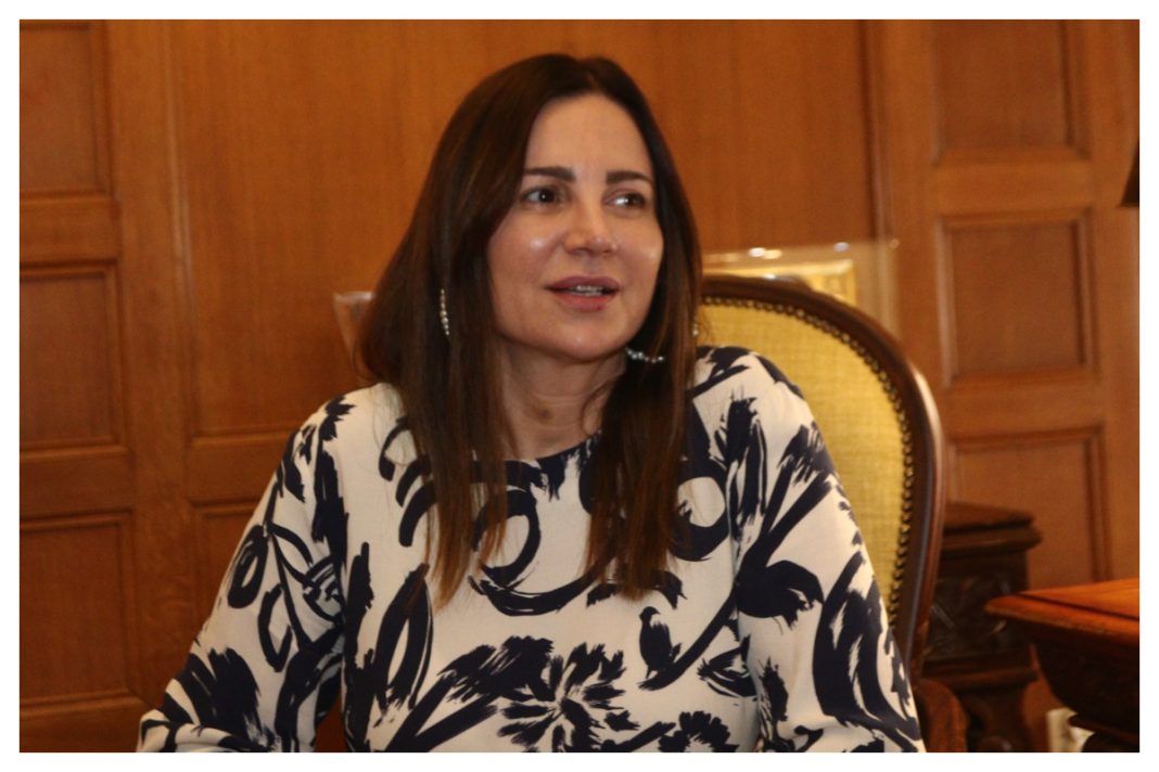 «Η ΕΡΤ δεν είναι για τηλεθέαση!» – Η Βίκυ Φλέσσα λέει όσα πολλοί δεν τολμούν