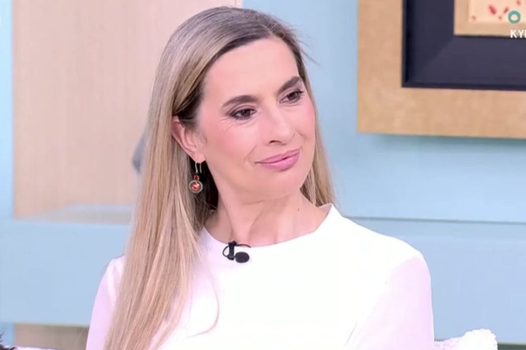Βίκυ Βολιώτη: Η απώλεια του πατέρα της στα 16 - Οι αλλαγές που φέρνει η προεφηβεία της κόρης της