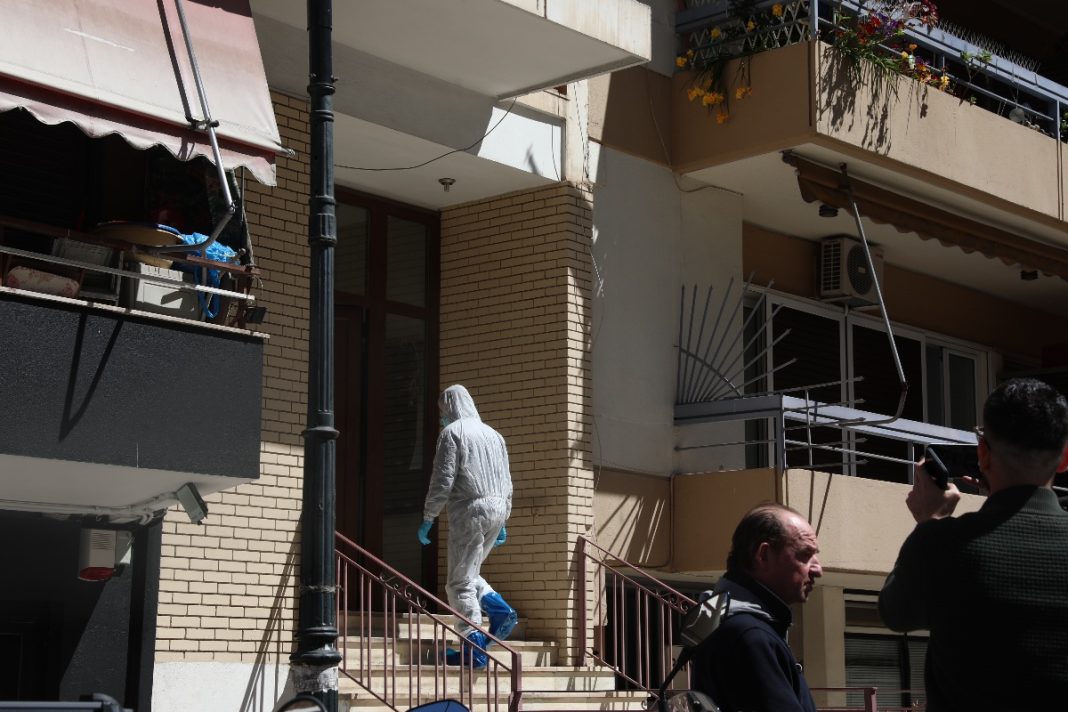 Ζωγράφου: Μυστήριο με τα ευρήματα του ιατροδικαστή για τις νεκρές μάνα και κόρη – Τι ισχυρίζεται ο γιος