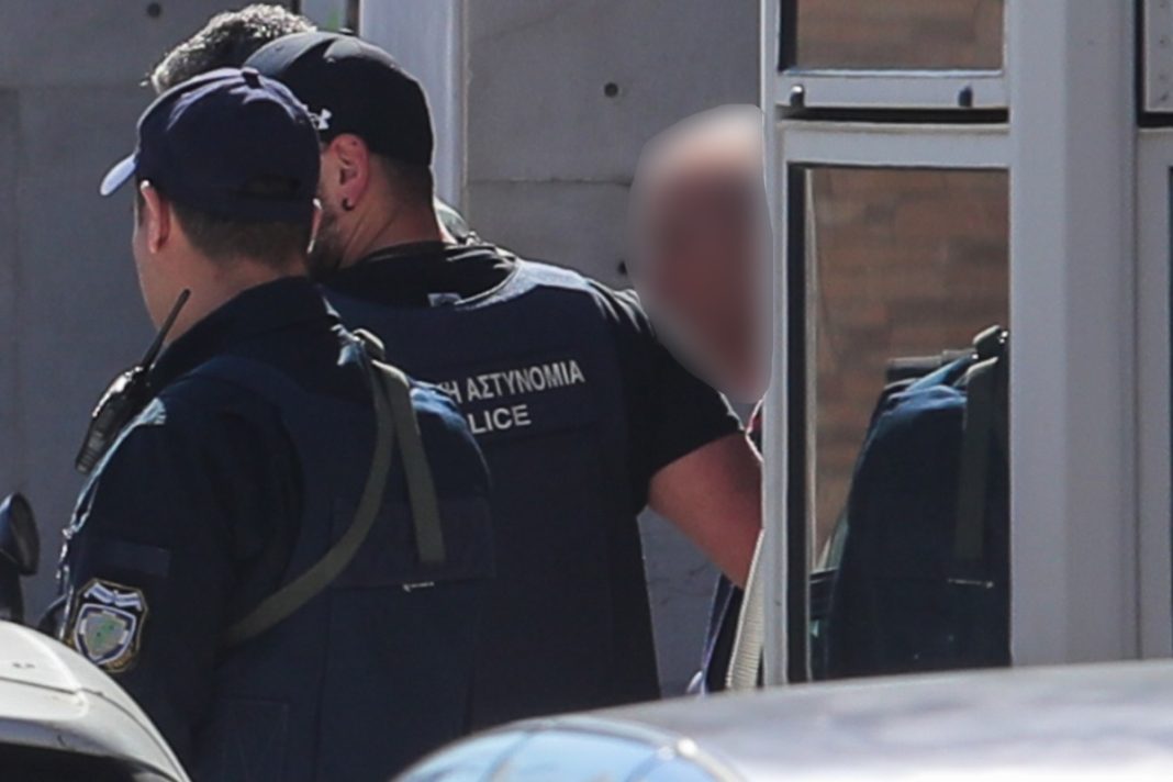 Τι είπε στην απολογία του ο 89χρονος «πιστολέρο»: «Ήταν μια πράξη απελπισίας - Πέρασα την είσοδο χωρίς έλεγχο»