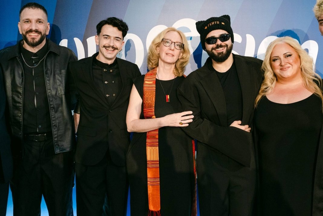 AΙντε Ferto - O μαθηματικός κώδικας που «δείχνει» πρωτιά και η ευχή της πρέσβη της Αυστρίας