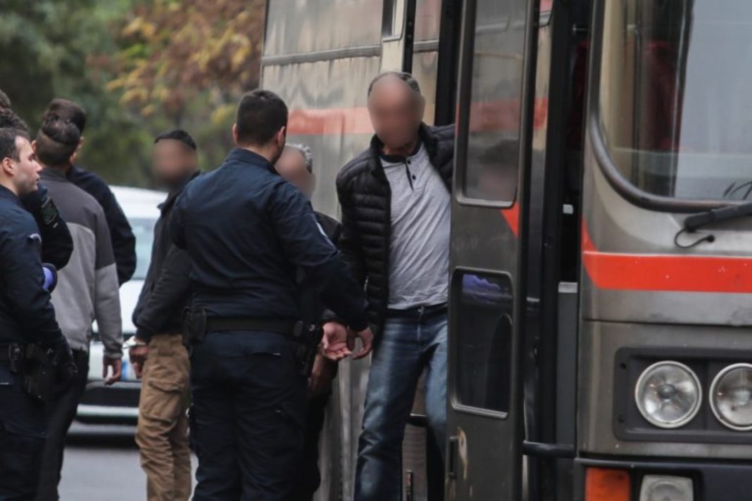 Αστυνομικός της Βουλής: 4 φορές ισόβια και 80 χρόνια κάθειρξη για την κακοποίηση των παιδιών του