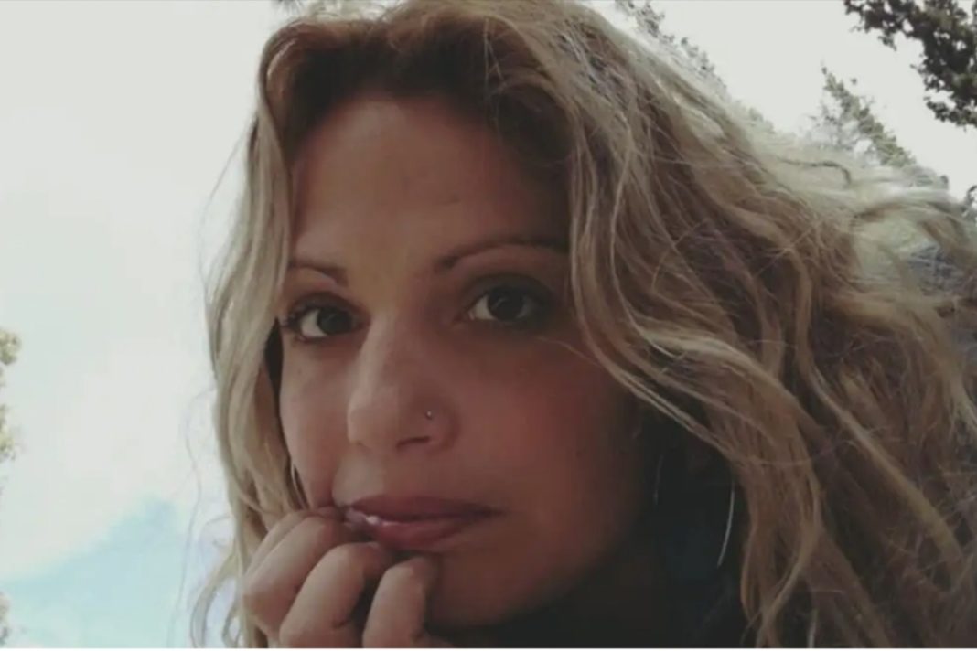 Θρήνος για τον χαμό της ερμηνεύτριας Νατάσας Μωϋσόγλου