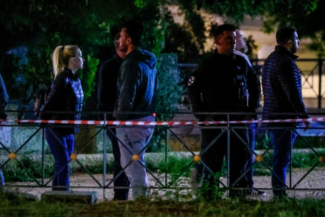 Μυστήριο με τη δολοφονία του 25χρονου στον Άγιο Δημήτριο - Τα δύο σενάρια που εξετάζουν οι Αρχές