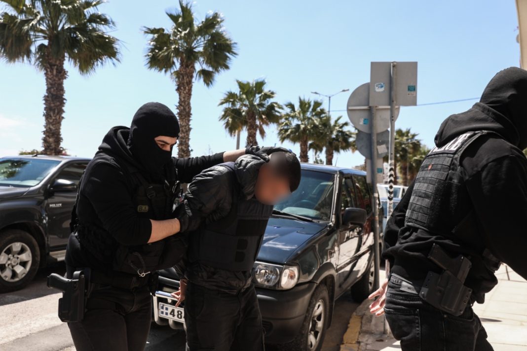 Άγιος Δημήτριος: «Μην πας» - Το παρασκήνιο της βραδιάς του φονικού