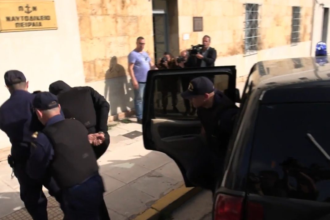 Δολοφονία στον Άγιο Δημήτριο: Στο Ναυτοδικείο ο 20χρονος δράστης - Απολογείται για την πράξη του