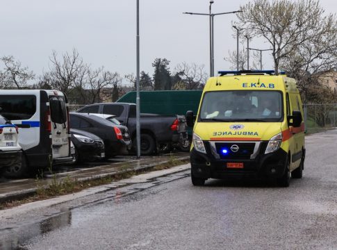 Τραγωδία στη Λαμία: 17χρονος κατέρρευσε μπροστά στους φίλους του και δεν τα κατάφερε