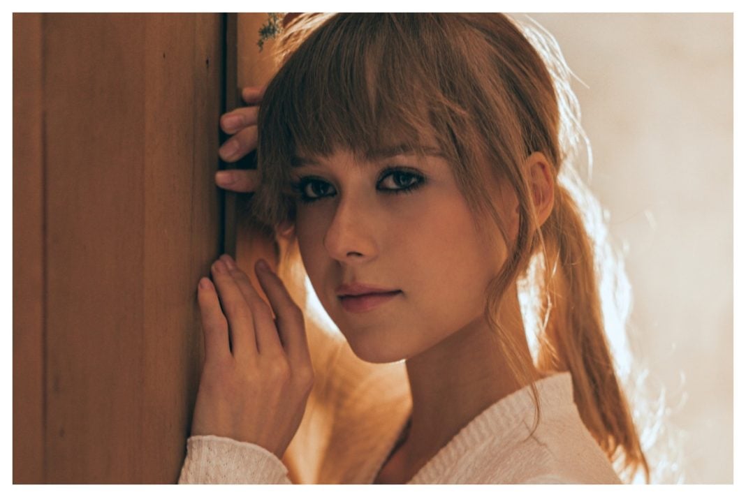 «Messy Bangs»: Το πιο hot hair trend του 2026 που κυριαρχεί στο street style!