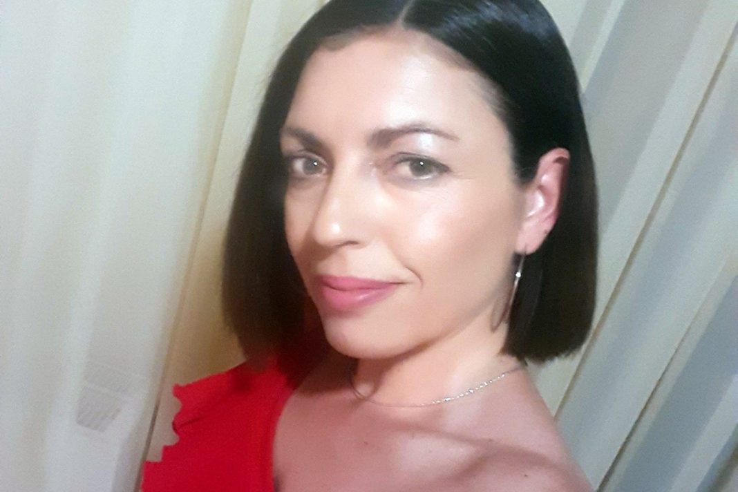 Τραγικές φιγούρες τα παιδιά της νεκρής Ελευθερίας