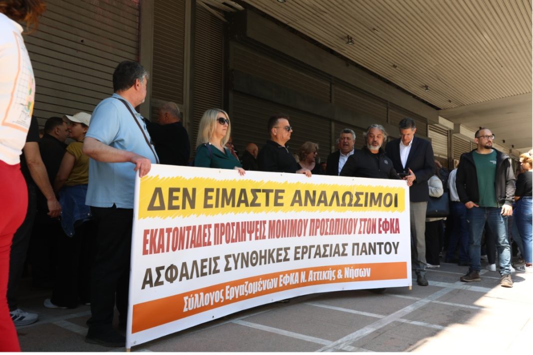 Μαρτυρίες από την επίθεση του 89χρονου: «Είδαμε τα αίματα, φεύγαμε αριστερά και δεξιά για να σωθούμε»