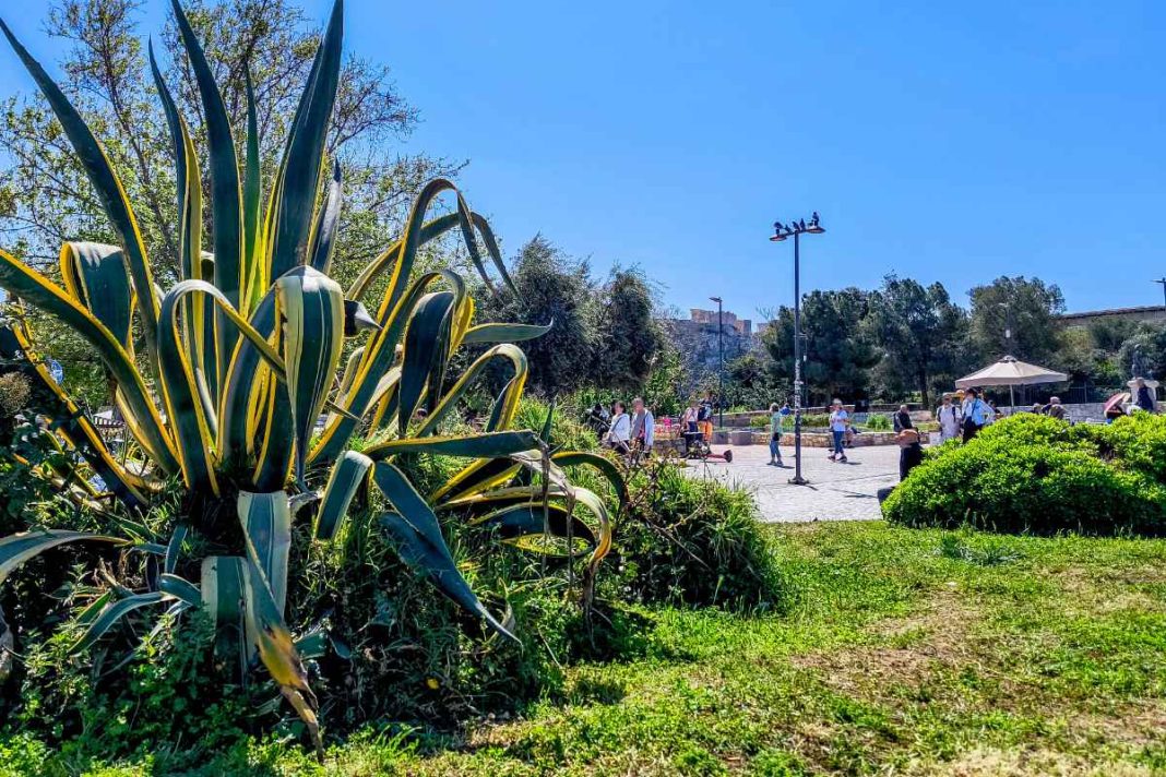 Καιρός σήμερα: Μικρή άνοδος της θερμοκρασίας και βροχές στα νότια