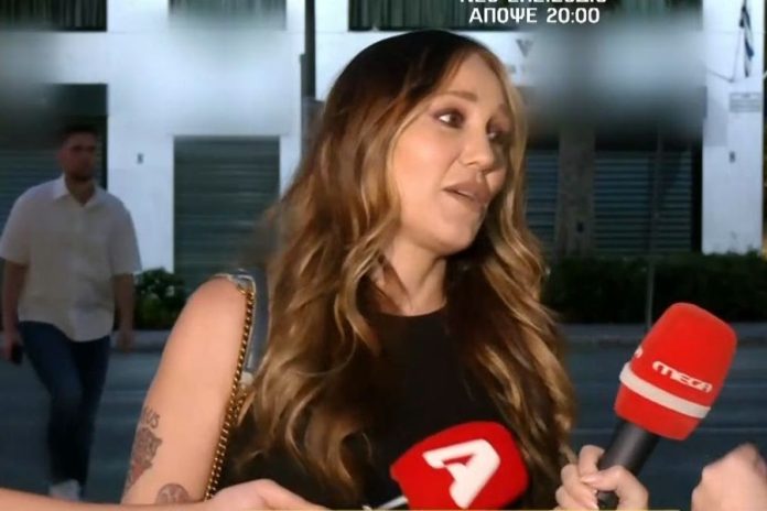 Εκνευρισμένη on camera η Πηνελόπη Αναστασοπούλου: «Μη με ρωτάτε για πράγματα που δε θέλω να μιλήσω»