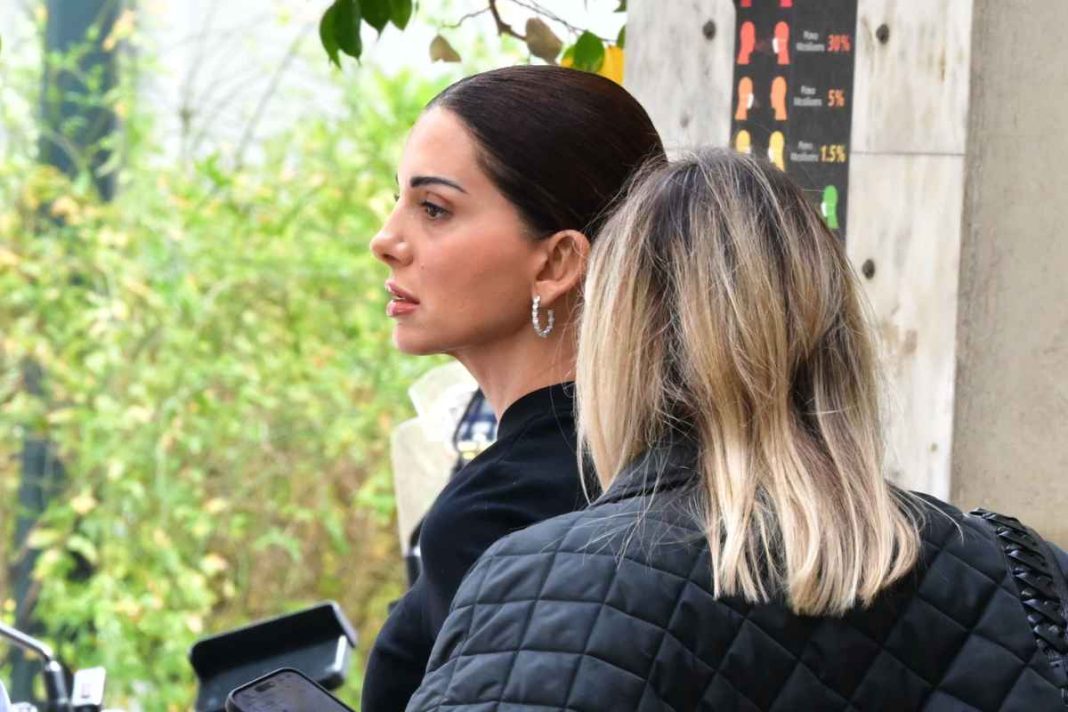 Συντετριμμένη η Σταματίνα Τσιμτσιλή: Επισκέφθηκε τον Γιώργο Μυλωνάκη στον «Ευαγγελισμό»