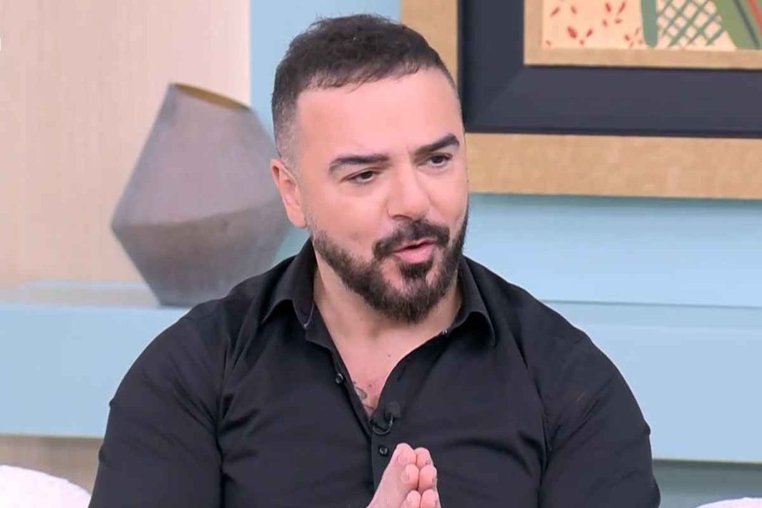 Τριαντάφυλλος: Απάντησε σε Κατσούλη και Ρουμελιώτη για τον γάμο – «Πουθενάδες… φτάνει το δούλεμα»