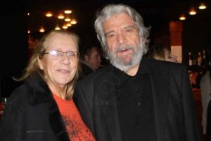H μία και μοναδική σύζυγος του άφαντου Αντωνόπουλου σπάει τη σιωπή της