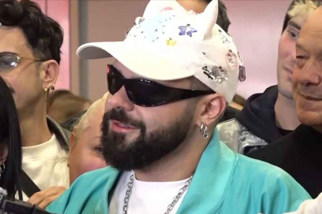 Eurovision 2026: Επέστρεψε στην Ελλάδα ο Akylas - Συγκινημένος στις πρώτες του δηλώσεις