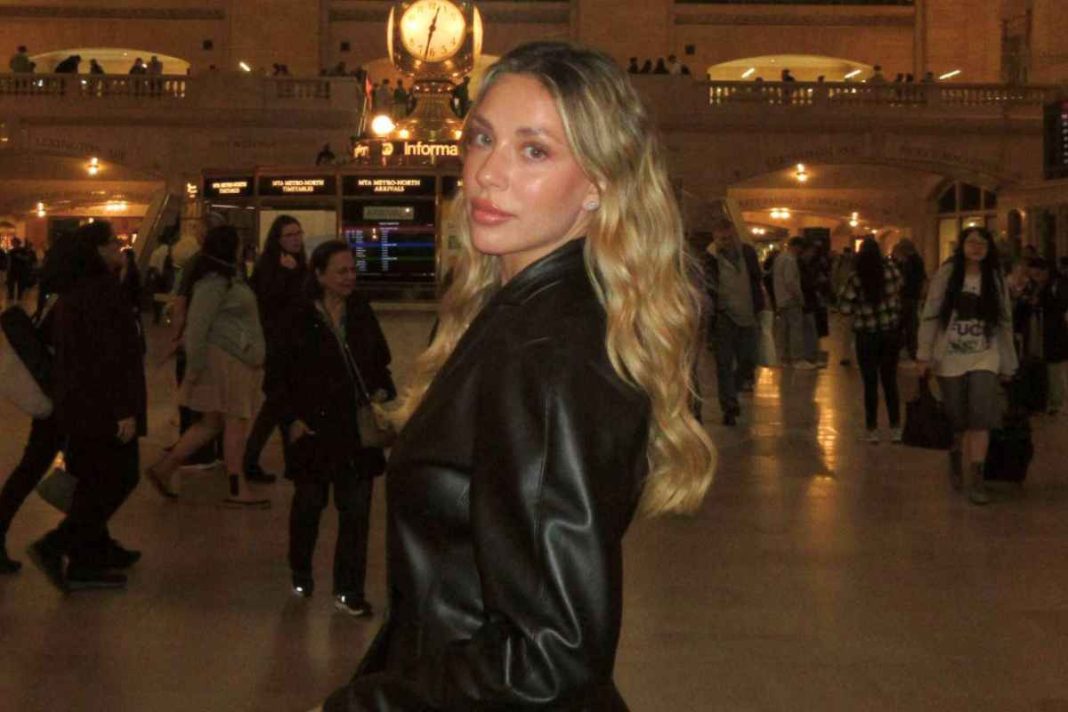 Γαρυφαλλιά Καληφώνη: Ξαφνική περιπέτεια υγείας στο ταξίδι της στην Αμερική