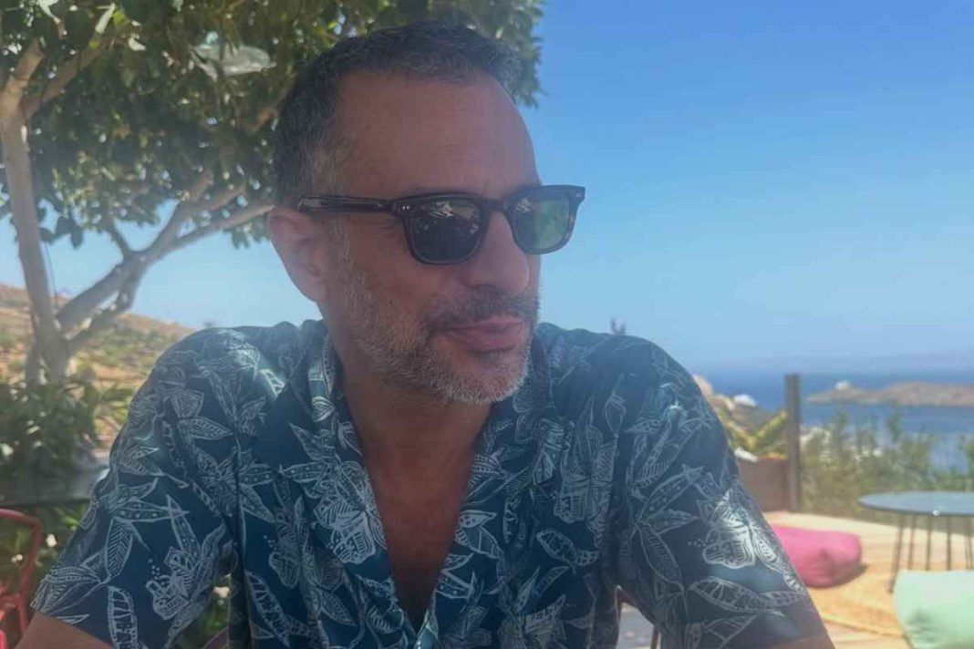 Γιώργος Χρανιώτης: Πρωτομαγιά δίπλα στη θάλασσα με την οικογένειά του