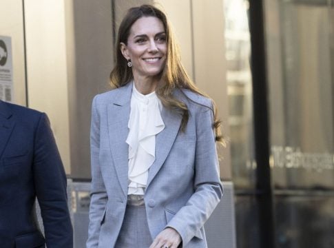 Η Κέιτ Μίντλετον έκανε την απόλυτη φθινοπωρινή εμφάνιση – Το χρώμα που απογείωσε το look της