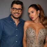 Ο Λάμπρος Κωνσταντάρας παρακολουθεί την Έλενα Τσαγκρινού από τον καναπέ του σπιτιού του μετά τη δημοσιοποίηση της σχέσης τους