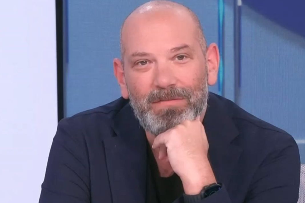 Ο Λάγιος πέταξε την ατάκα της ημέρας: «Αυτή τη βάφλα πρέπει να τη φάω πριν ή μετά το σεξ;»