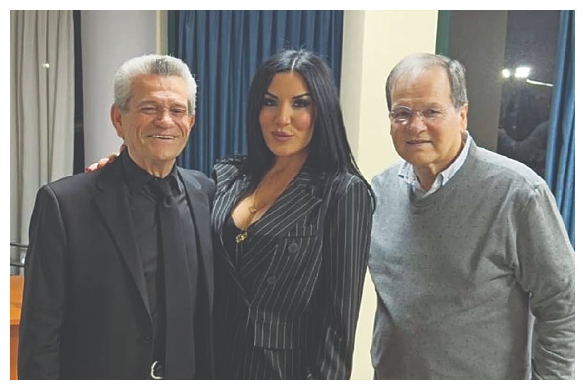 Ο Χρήστος Νικολόπουλος ετοιμάζει τραγούδι που  θα ερμηνεύσουν Μαργαρίτης και Παπαμακαρί