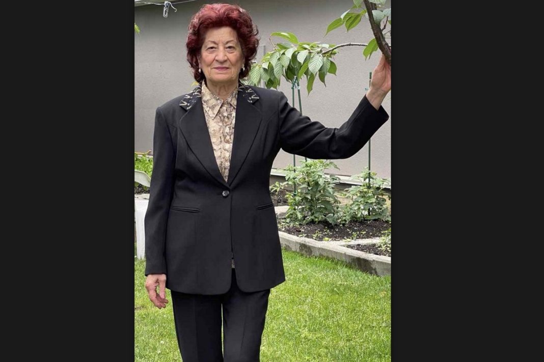 «Χρόνια πολλά μαμά συνέχισε να μας στηρίζεις έτσι όπως μόνο εσύ ξέρεις», ευχήθηκε γνωστός ηθοποιός