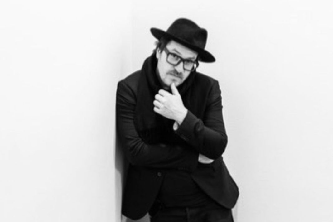 Ο Πάροβ Στέλαρ ξεσήκωσε τη σκηνή της Eurovision με το electro swing show του