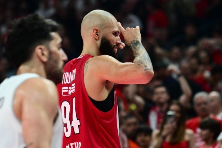 Θρύλος τετράστερος! Ο Ολυμπιακός «γονάτισε» τη Ρεάλ με ηγέτες Φουρνιέ και Γουόκαπ και σήκωσε την Ευρώπη!